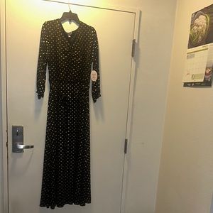 Black Sheath Dress with V-Neck and Long Cuffed Sleeves with Gold polkadots